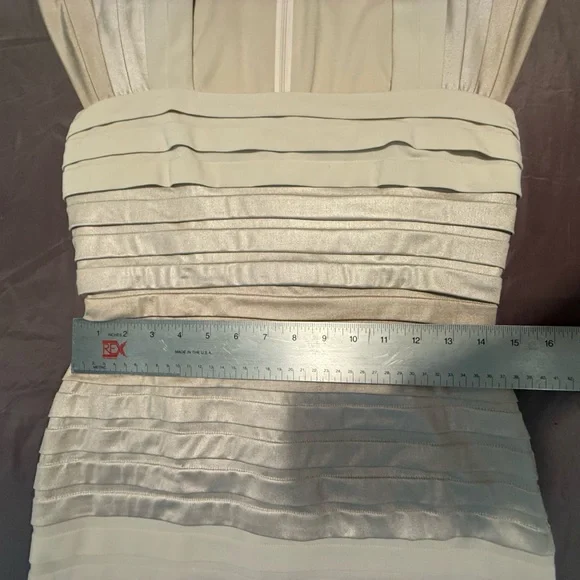 Tadashi Shoji Cap Sleeve Gold/Cream Shutter Pleat Ombre Midi Dress Medium $295 - Picture 11 of 12